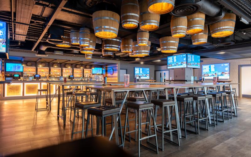 Image of the bar and lounge